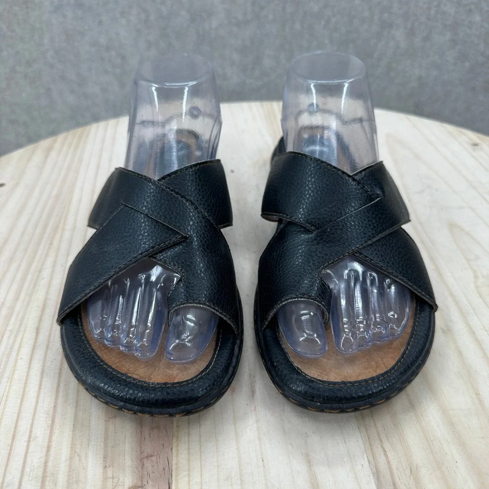 b.o.c. Born Slide Sandals Womens 10 Black Leather Toe Loop